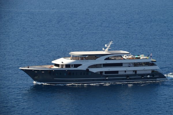 Premium Yacht Rentals for Your Next Vacation