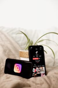 Social Media Creators Use AI Images to Grow