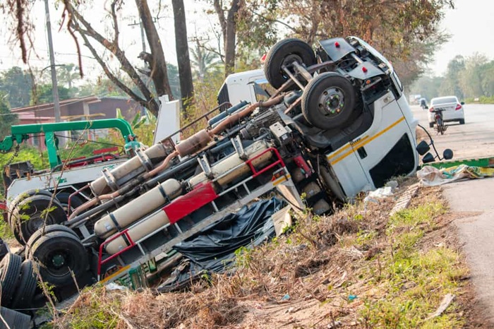 Who Is Responsible for a Truck Accident in Atlanta?